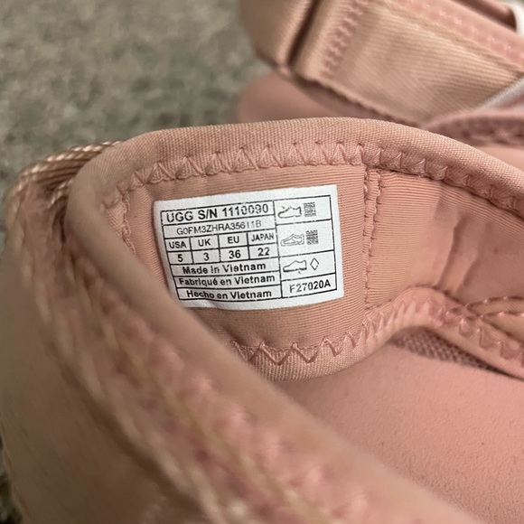 Women’s UGG LA Cloud Strapped Slides- Blush Pink - Picture 6 of 6